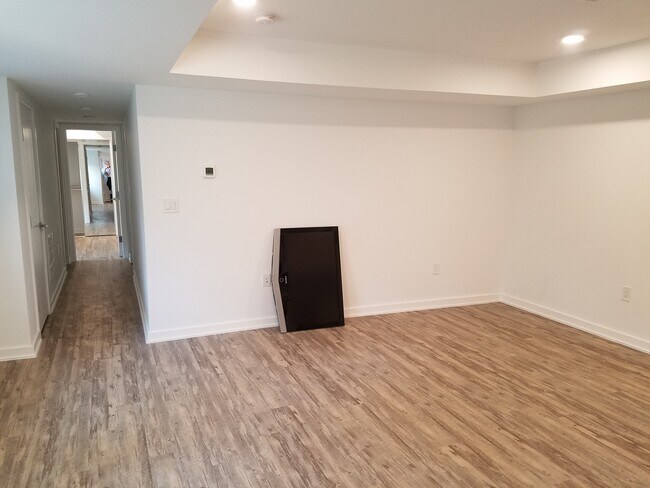 Living Rm - 3700 Connecticut Ave NW