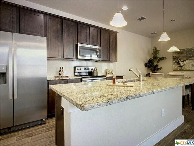 Building Photo - 739 Gristmill Dr