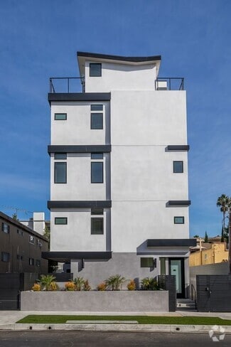 Building Photo - 1316 N Vista St