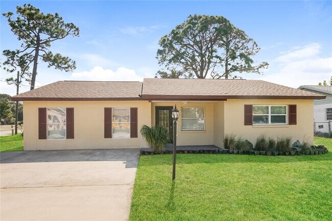 Foto del edificio - 301 Farmbrook Rd