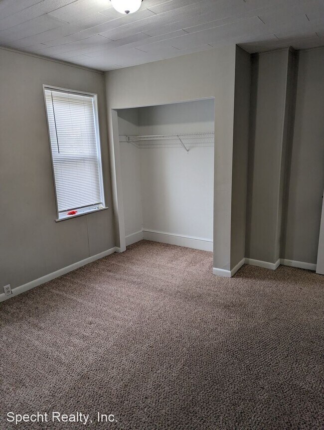 Building Photo - 2 br, 1 bath House - 181 S. Washington Street
