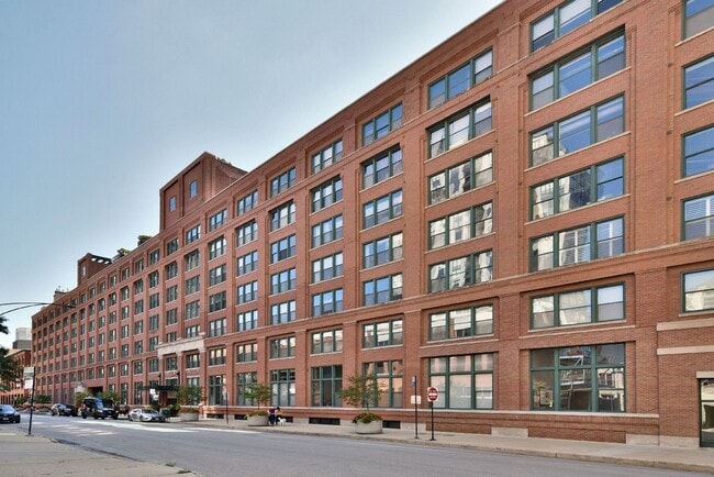 Building Photo - 411 W Ontario St