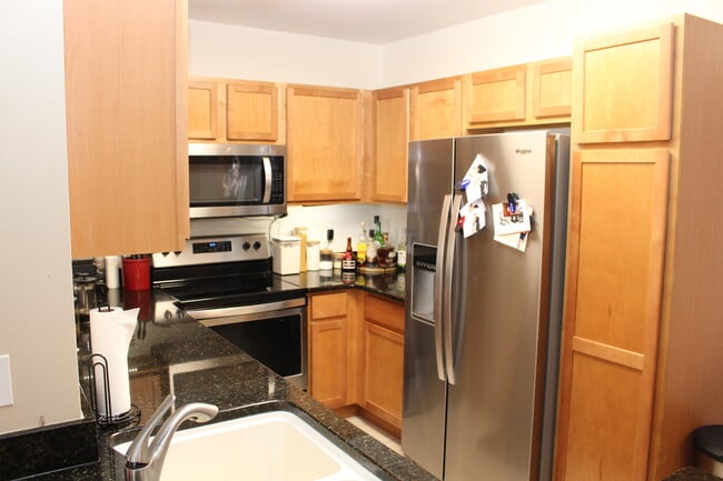 Foto del edificio - 5734 Hampshire Ln