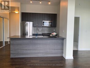 Building Photo - 510 Curran Place