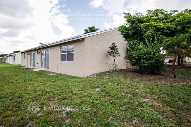 Building Photo - 19432 NW 62nd Ct