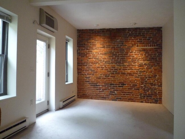 Building Photo - 60 Saint Germain St