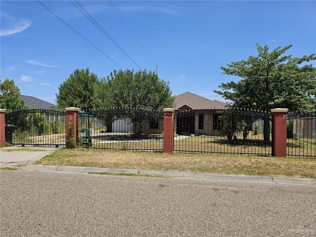 Foto del edificio - 4406 Jesenia St