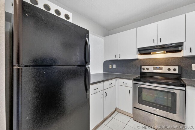Building Photo - 7011 W 29th Ave