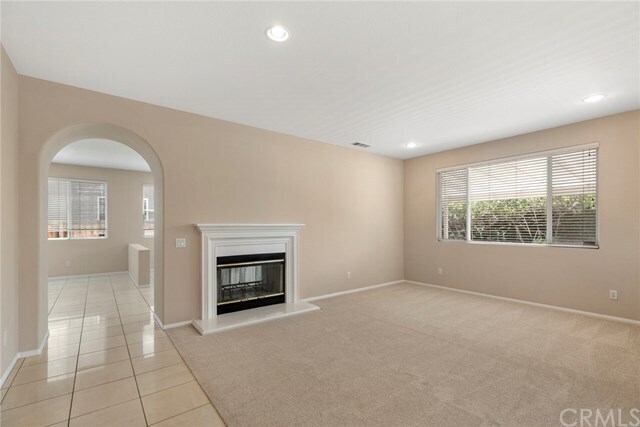 Foto del edificio - 110 N Rose Blossom Ln