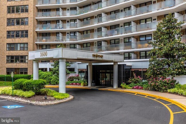 Foto del edificio - 1600 Hagys Ford Rd N