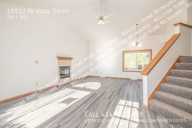 Building Photo - Welcome to this Gorgeous Brookfield 3 Bedr...