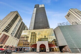 Building Photo - 10 E Ontario St