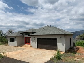 Building Photo - 6190 Forty Oaks Ln