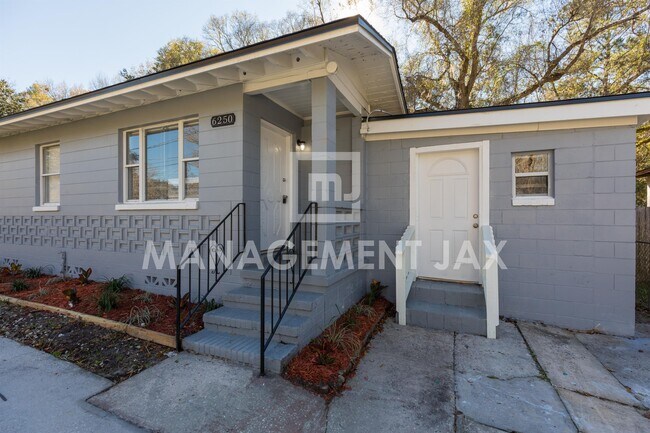 Building Photo - 6250 Pettiford Dr W