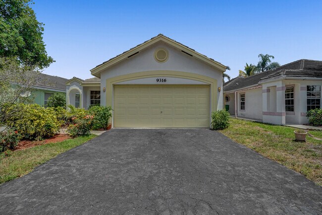 Foto del edificio - 9316 Arborwood Cir