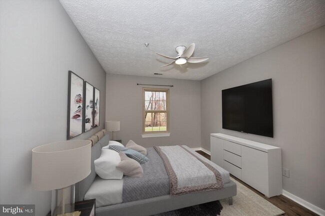 Foto del edificio - 1717 Landmark Dr