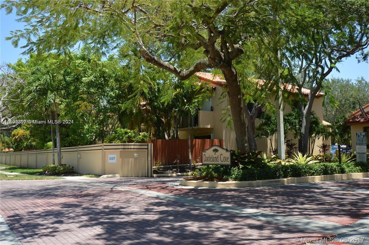 10229 SW 77th Ct, Miami, FL 33156 Townhome Rentals in Miami FL