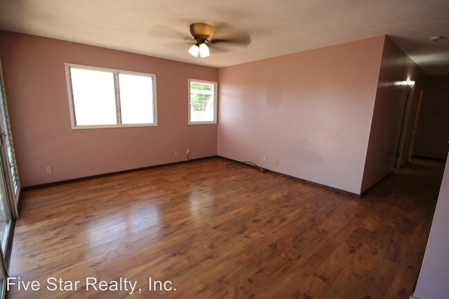 Foto del edificio - 3 br, 2 bath Apartment - 1137-B Palekaiko St.