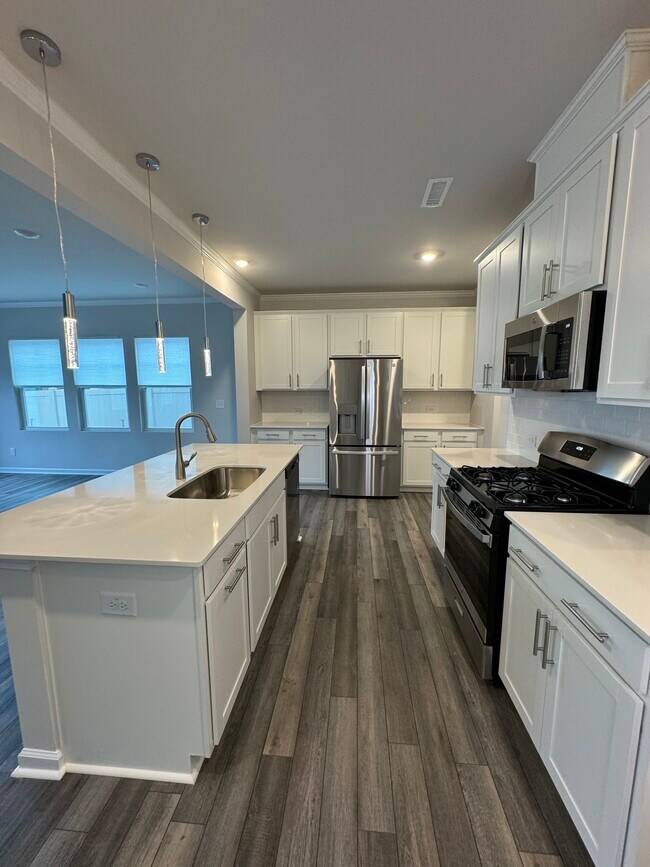 Building Photo - 1101 Red Wing Dr