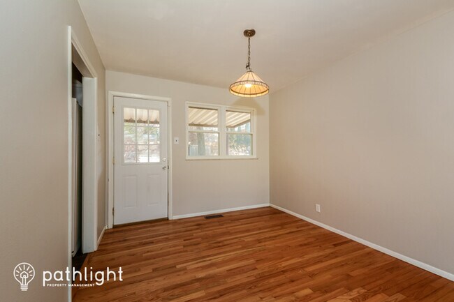 Building Photo - 11060 Patrina Dr, St Louis, MO, 63126