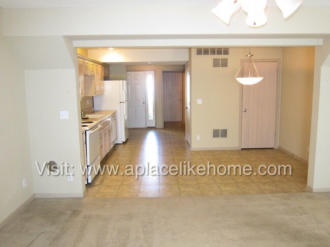 Building Photo - 4550 NE 83rd Street  Kansas City MO 64119