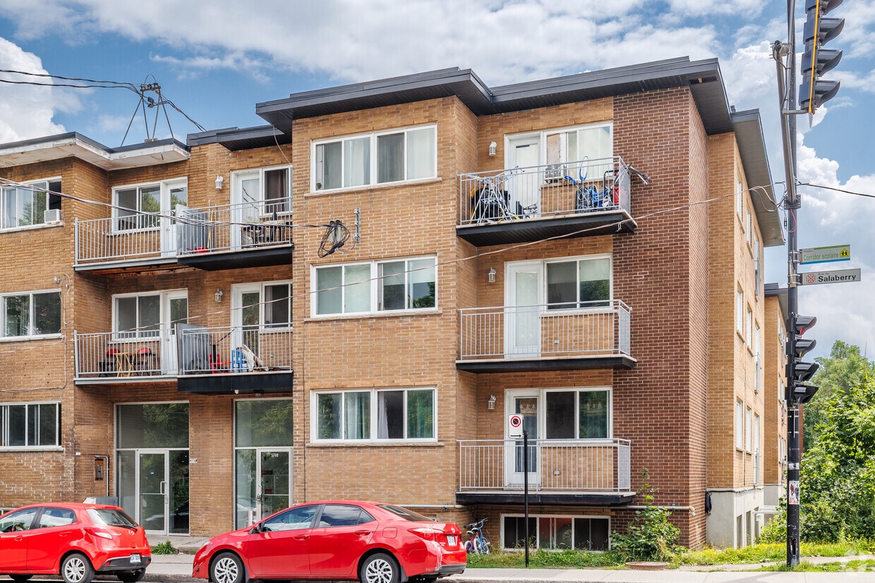 Building Photo - 5740 Rue De Salaberry