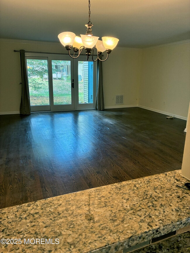 Foto del edificio - 38 Worthington Ct