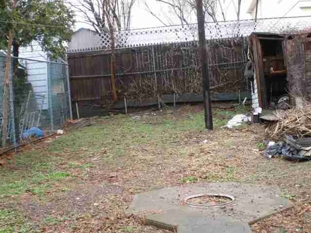 Building Photo - 712 10th St
