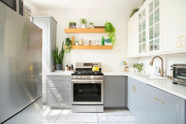 Foto del edificio - 50 W 112th St