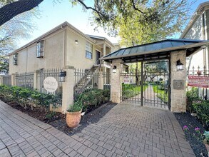 Building Photo - 2700 Revere St