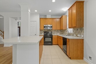 Building Photo - 28018 Wind Hawk Dr