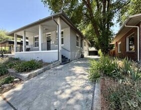 Building Photo - 652 E Roosevelt Ave