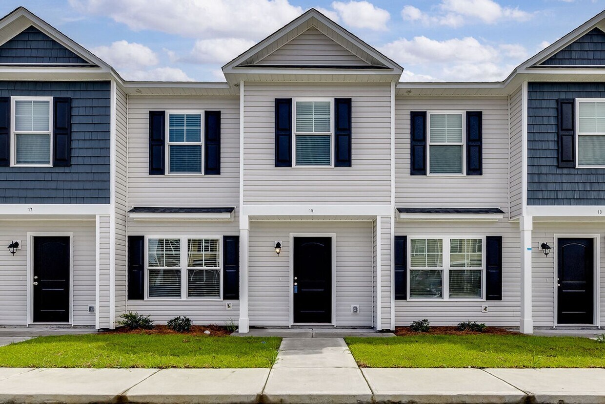 8 Red Robin Ct, Port Wentworth, GA 31409 House Rental in Port