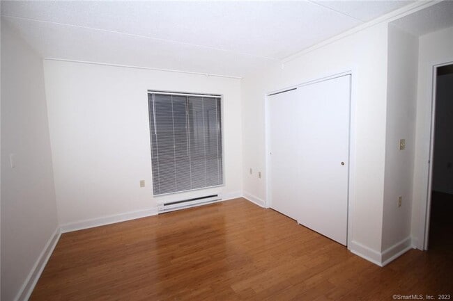 Building Photo - 60 Strawberry Hill Ave