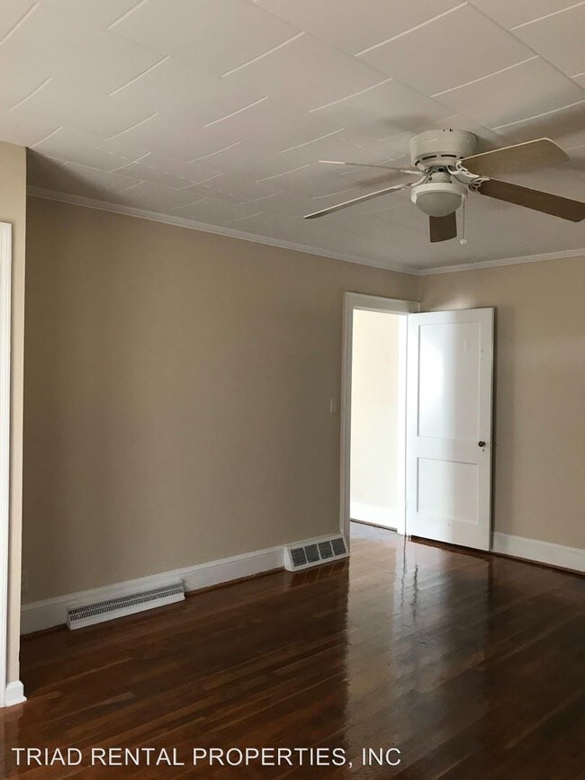 Foto del edificio - 3 br, 1 bath House - 842 CENTER STREET