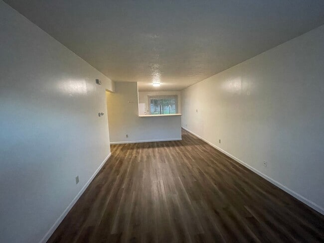 Foto del edificio - 1606-3