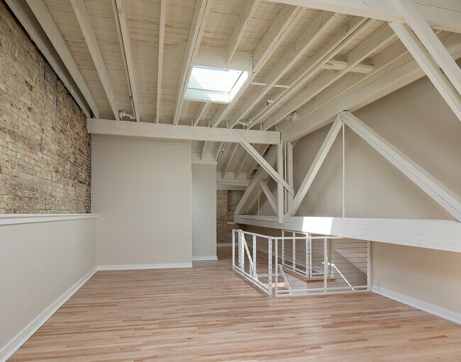Foto del edificio - 427 W National Ave