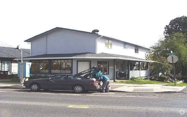 Foto del edificio - 4346-4350 SE Milwaukie Ave