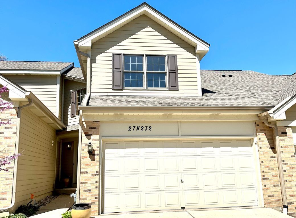 Foto principal - 27W232 Ash Ct