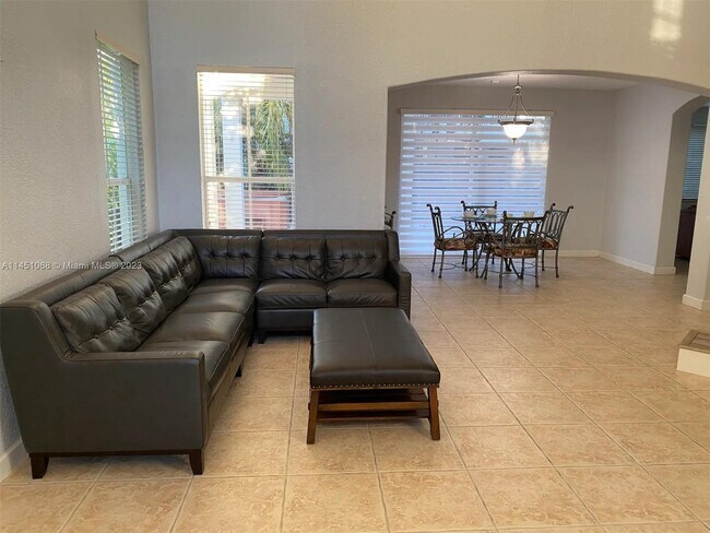 Foto del edificio - 14997 SW 22nd St