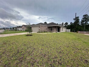 Building Photo - 270 Cumberland Forest Dr
