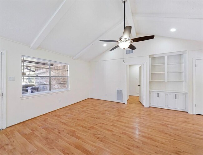 Foto del edificio - 14006 Briarworth Dr