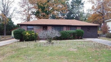 Building Photo - 1136 Dogwood Ln