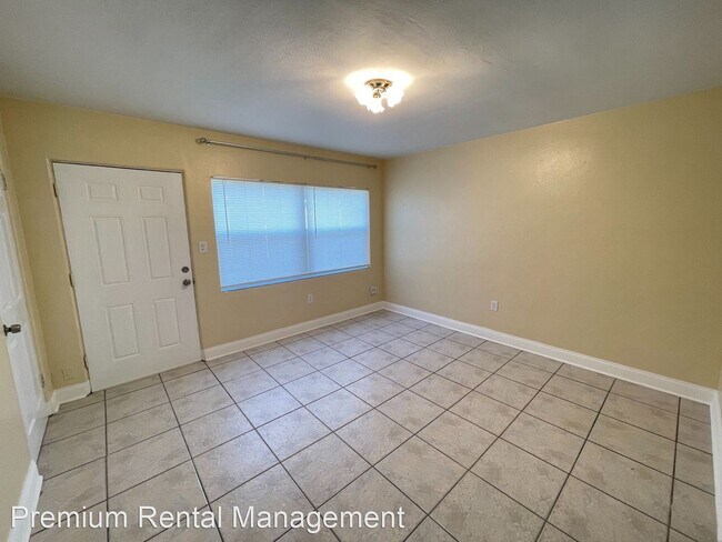 Building Photo - 3 br, 1 bath House - 4517 Lake Lawne Ave
