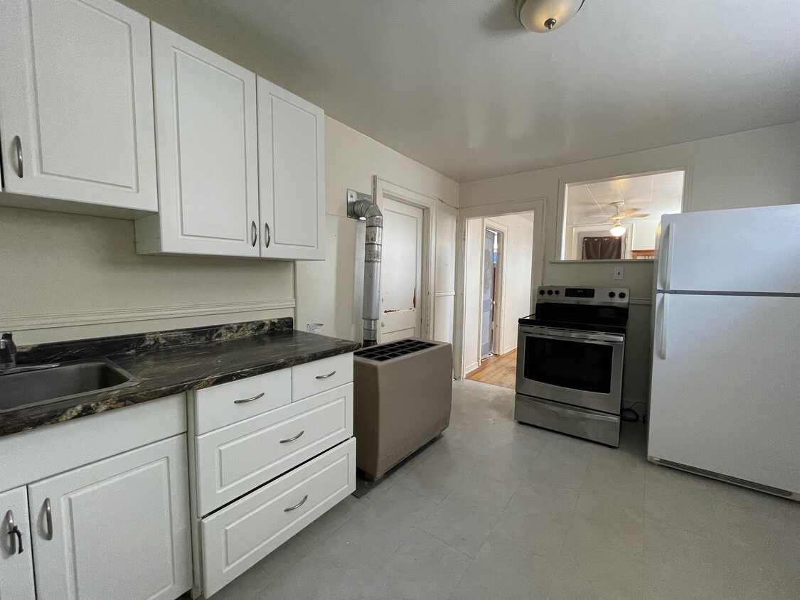 40 Montgomery Ave Unit 1, Timmins, ON P4N 3G2 Apartment for Rent in Timmins, ON