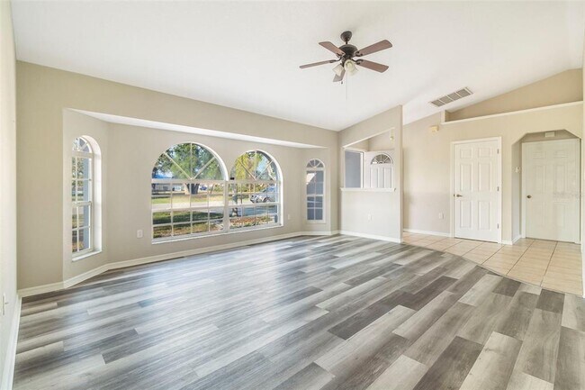 Foto del edificio - 26405 Trinilas Dr