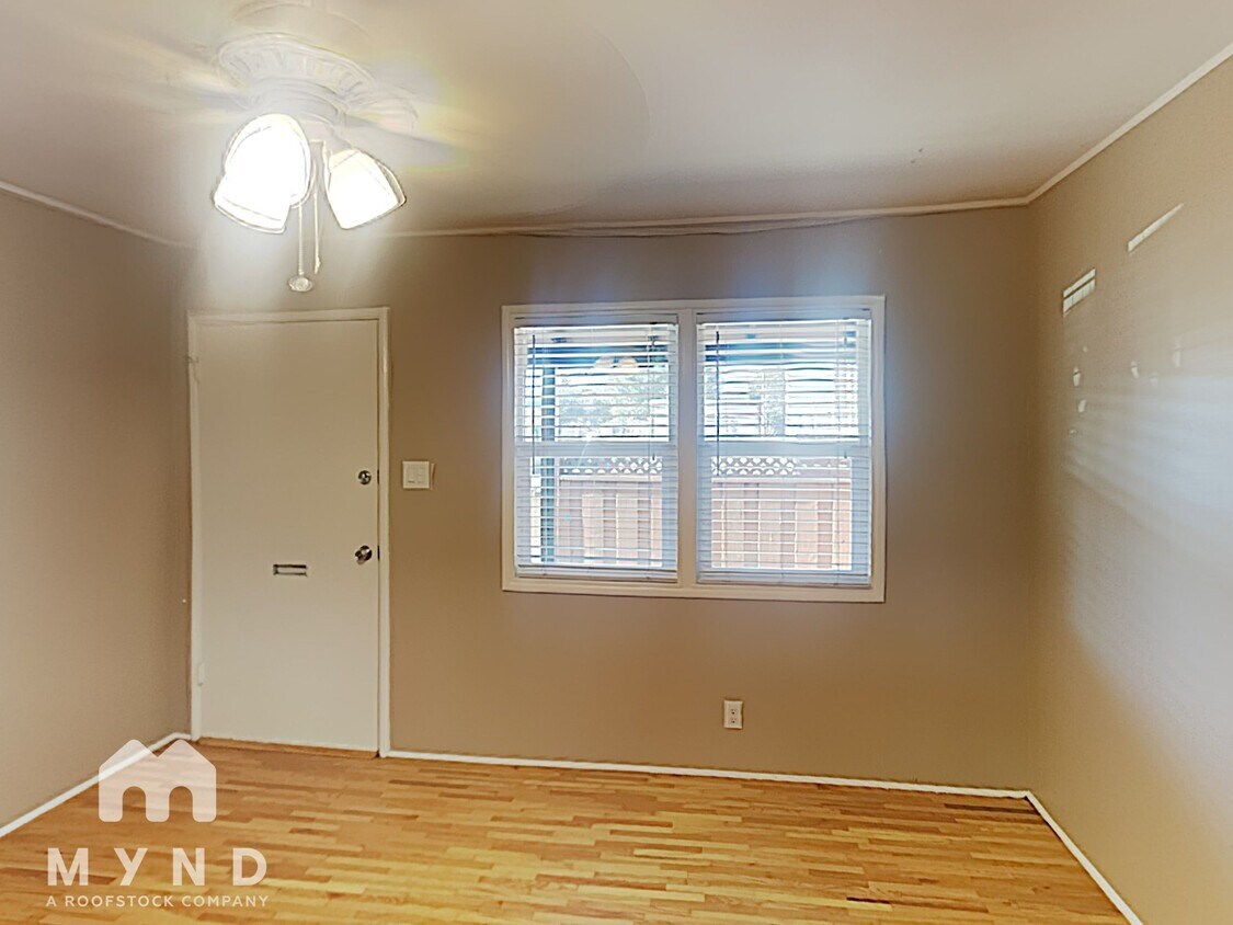 Foto principal - 5 Garrison Dr