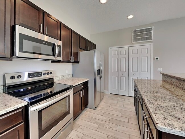 Foto del edificio - 1333 Salisbury Dr