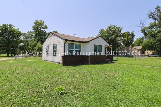 Foto del edificio - 9344 E 3rd Pl