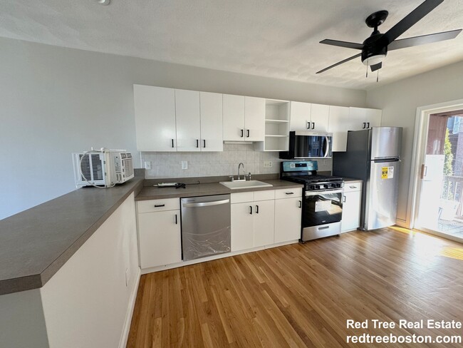 Photo - 345 Border St Apartment